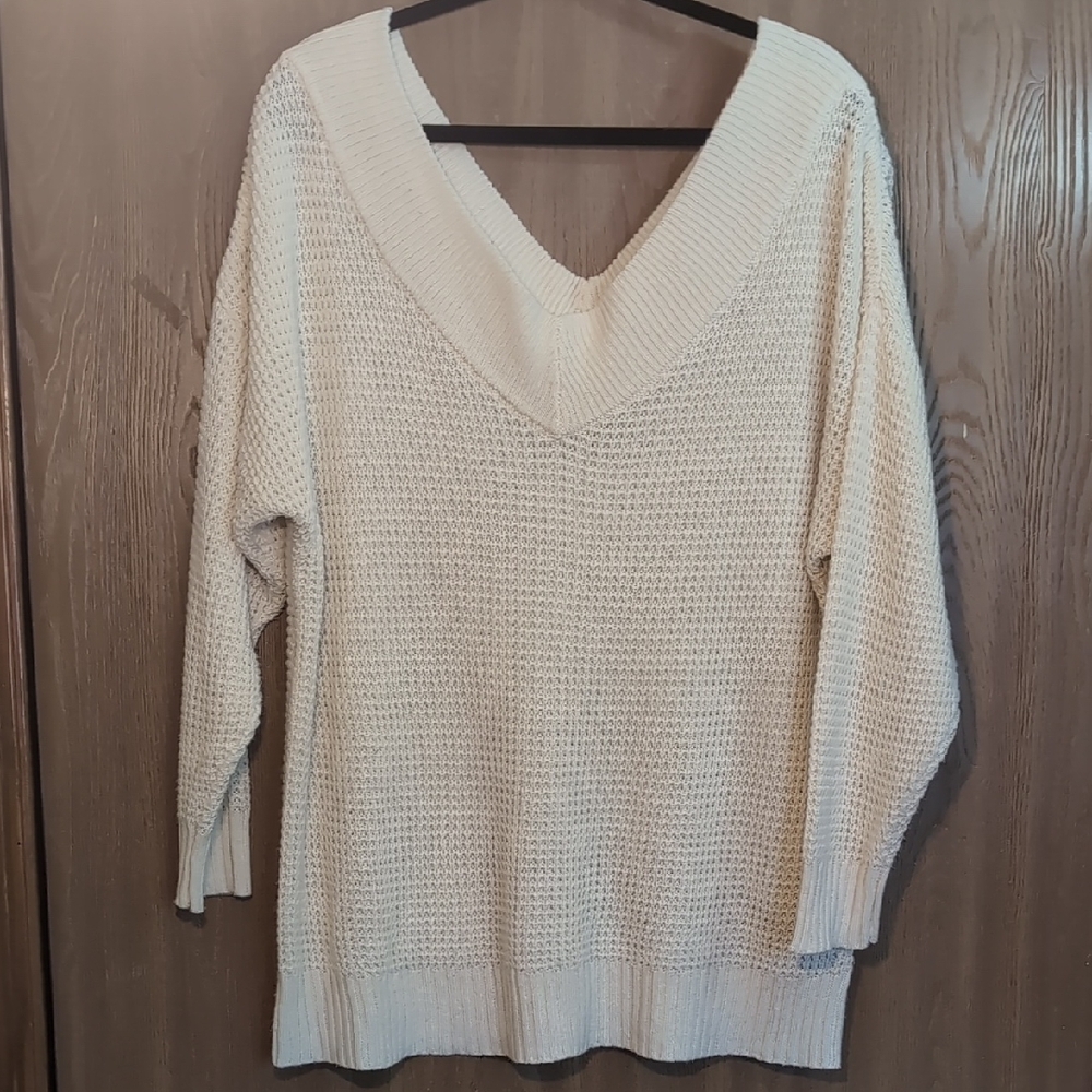 Zenana Outfitters Cream V-Neck Sweater with Chunky Knit